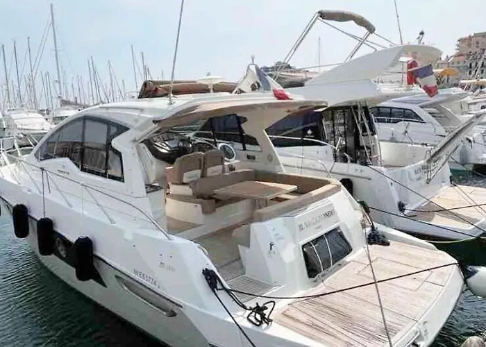 Cannes Bateau Port Centre