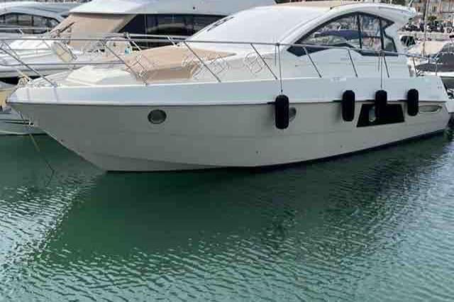 Bateau Port Centre Botel